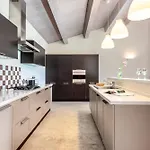 فيلة Aquila