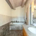 فيلة Aquila